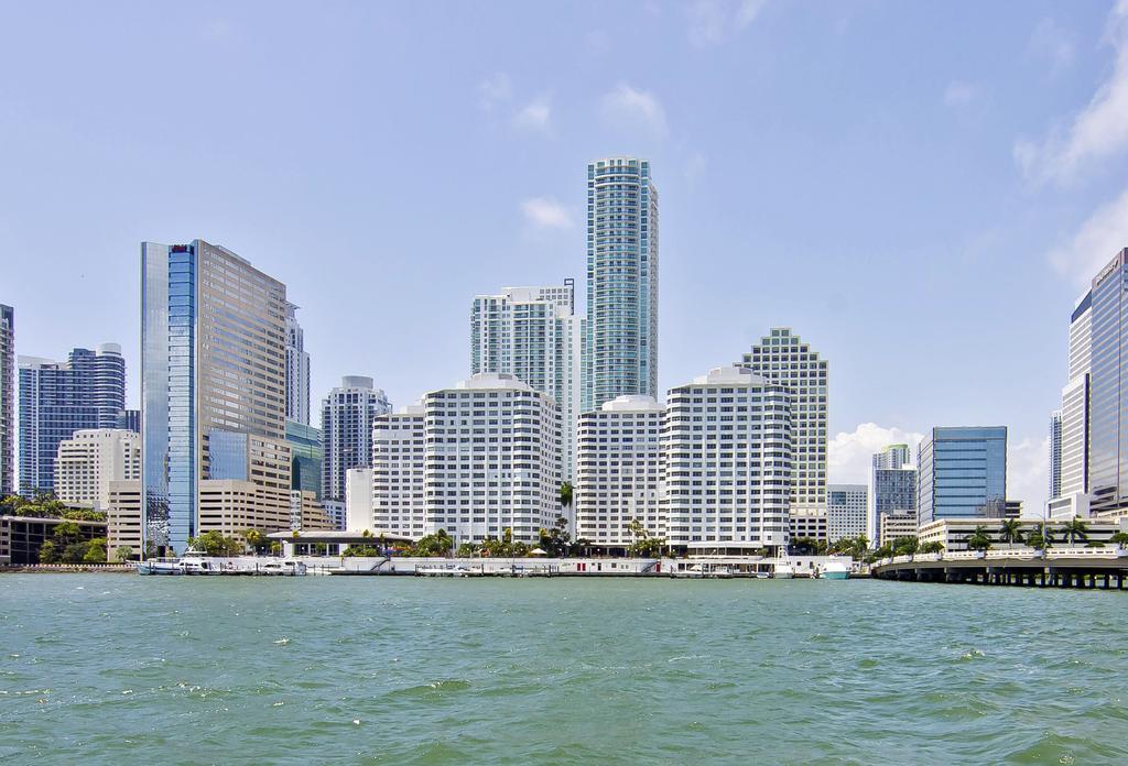 Four Ambassadors Apartments Miami Exteriör bild