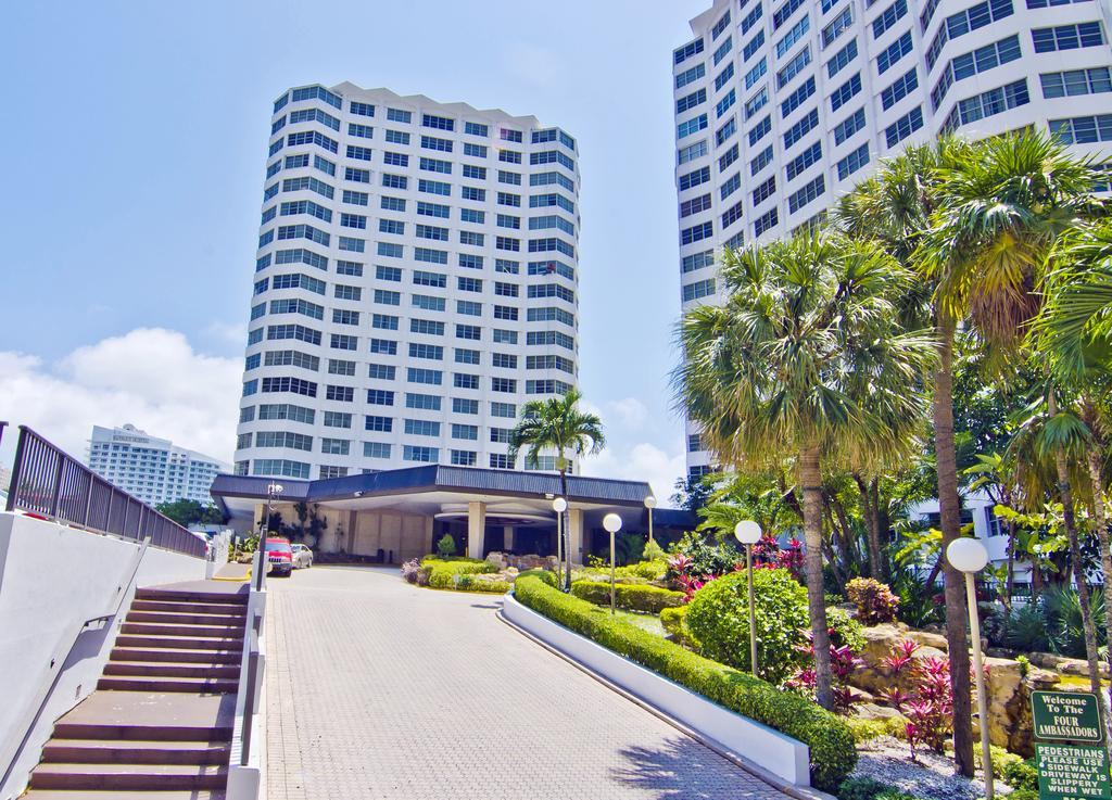 Four Ambassadors Apartments Miami Exteriör bild